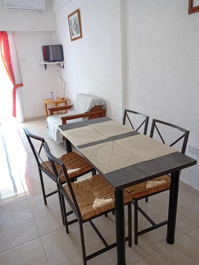 1 Bedroom Apartment ラルナカ エクステリア 写真